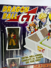 Carica l'immagine nel visualizzatore di Gallery, Front view of vintage Dragon Ball GT Bandai Arena Playset new and never opened