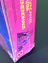 Carica l'immagine nel visualizzatore di Gallery, Detail close-up of the side of the Barbie box with graphics.