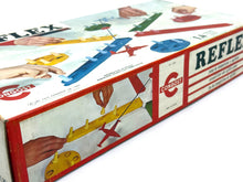 Carica l'immagine nel visualizzatore di Gallery, Congost Reflex Airplane Playset box side view featuring colorful design and hands illustration.