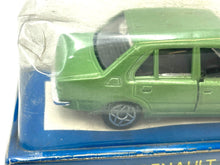 Load image into Gallery viewer, Side profile of Solido Renault 18 diecast model showcasing detailed design