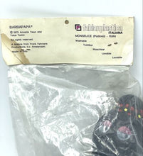Load image into Gallery viewer, Detail view of the packaged item featuring a label and plastic packaging.