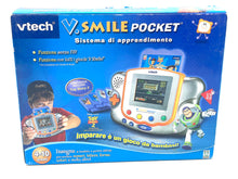 Carica l'immagine nel visualizzatore di Gallery, VTech Smile Pocket packaging view showcasing colorful design and screen display.