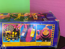 Carica l'immagine nel visualizzatore di Gallery, Top view of Barbie Hot Rockin’ Van box showcasing graphics.