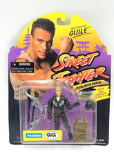 Load image into Gallery viewer, 1993 street fighter 2 guile figure close-up detail with weapon accessory