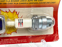 Carica l'immagine nel visualizzatore di Gallery, Candela di accensione Bandai Polistil Racer Porsche 935 del 1981, nuova, vecchia scorta