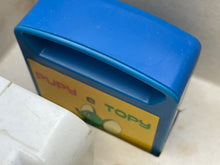 Load image into Gallery viewer, Proiettore Anni 70 Projector P25 MUPI Disney Paperone Rockerduck Box new old stock