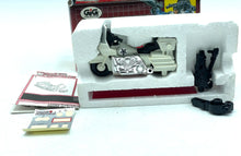 Load image into Gallery viewer, 1986 Takara GiG Transformers C 74 Groove No.4101 Protect Bot Scouter