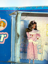 Carica l'immagine nel visualizzatore di Gallery, La famiglia del cuore, casa di famiglia amorevole – Barbie NOS 1986 Mattel