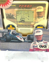 Carica l'immagine nel visualizzatore di Gallery, Videogioco portatile Turbo Racing Gig Tiger Electronics Data East del 1988
