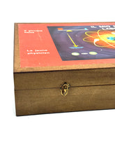 Load image into Gallery viewer, The New Physics Laboratory – Pan Ludo 1971 – Vintage Educational Science Kit – Complete