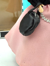 Carica l'immagine nel visualizzatore di Gallery, Barbie Nifty anni '50 – Le grandi mode del XX secolo, bambola da collezione (2000)