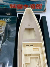 Load image into Gallery viewer, Moritsu candle heat powered mechanical boat