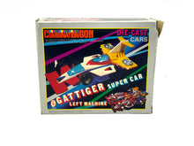 Carica l'immagine nel visualizzatore di Gallery, Front view of Super Car Gattiger Deluxe DX Left Machine die-cast toy