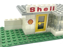 Load image into Gallery viewer, 1974 LEGO 690 Shell Station