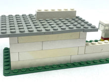 Load image into Gallery viewer, 1974 LEGO 690 Shell Station