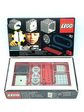 Load image into Gallery viewer, 1978 LEGO set 872 -1 Two Gear Blocks