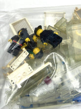 Load image into Gallery viewer, 1981 LEGO 6382 Fire Station Legoland