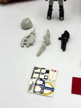 Carica l'immagine nel visualizzatore di Gallery, Transformers G1 Pretenders Falcon Waverider – 1987 GIG Complete Set
