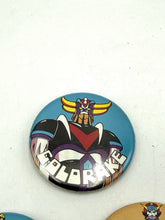 Carica l'immagine nel visualizzatore di Gallery, Goldrake Grendizer Official SACIS Pin Set – 1978 Vintage
