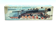 Load image into Gallery viewer, Marklin 33840 DB 50 2448 Kabinentender Ep.3 Delta digital packaging view with train graphics.

