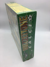 Load image into Gallery viewer, Il Quizzettone Elettronico Calcio Giochi Preziosi side view showcasing the game title
