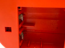 Load image into Gallery viewer, Detail view of the interior compartments of the red Grillo Parlante.
