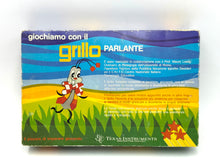 Load image into Gallery viewer, Grillo Parlante side view with game title visible.
