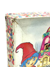 Load image into Gallery viewer, Detail close-up of the costume packaging corner with colorful patterns.
