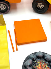 Load image into Gallery viewer, 1973-barbie-buggy-orange-plate-detail.jpg
