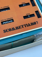 Carica l'immagine nel visualizzatore di Gallery, Scommettiamo game board layout with text labels in orange and blue colors.
