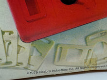 Carica l'immagine nel visualizzatore di Gallery, Packaging shot of Hasbro Skedoodle game box highlighting game title and colorful design.
