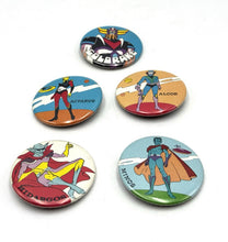 Load image into Gallery viewer, Goldrake Grendizer official SACIS pin set from 1978, front view
