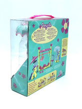 Carica l'immagine nel visualizzatore di Gallery, My Little Pony Ponyville Rain Or Shine playset packaging featuring instructions and colorful graphics.
