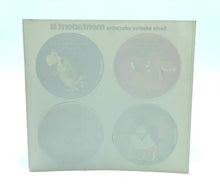 Carica l'immagine nel visualizzatore di Gallery, Vintage Mentadent colorful character stickers packaging showcasing four soft-colored round designs.
