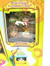 Carica l'immagine nel visualizzatore di Gallery, Hamtaro Circus set toy figurines displayed in packaging with a transparent window.
