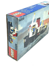 Cargar imagen en el visor de la galería, 1982 LEGO 4005 Tug Boat Legoland
