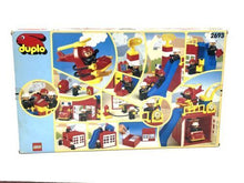 Carica l&#39;immagine nel visualizzatore di Gallery, 1995 LEGO Duplo Playset fire town 2693 new old stock
