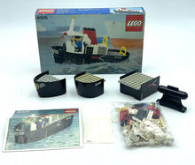 Cargar imagen en el visor de la galería, 1982 LEGO 4005 Tug Boat Legoland
