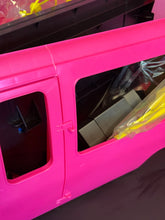 Carica l'immagine nel visualizzatore di Gallery, Detail shot of the pink toy vehicle highlighting transparent windows.
