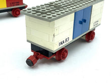 Carica l'immagine nel visualizzatore di Gallery, LEGO 720 - 3 Wagon side view highlighting a wheeled base with a blue panel and detailed roof.
