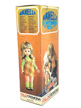 Carica l'immagine nel visualizzatore di Gallery, Italocremona doll packaging featuring gold and red colors with brand logo.
