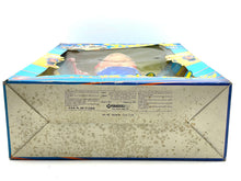 Carica l'immagine nel visualizzatore di Gallery, Bottom view of a game box showing product information in a flat layout.
