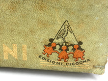 Load image into Gallery viewer, Detail view of the edge of the vintage board game box with brown and yellow colors.

