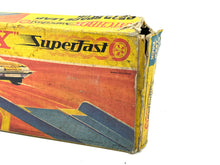 Carica l'immagine nel visualizzatore di Gallery, Matchbox SF-13 Space Leap Pack corner detail showing packaging damage.
