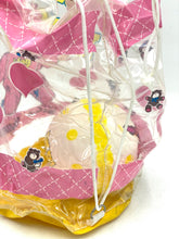 Carica l'immagine nel visualizzatore di Gallery, Close-up detail of the colorful candy bag showcasing vibrant colors and design features.
