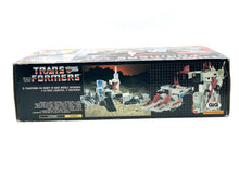 Carica l&#39;immagine nel visualizzatore di Gallery, 1985 Transformers G1 Metroplex Guardian Robot Hasbro Takara
