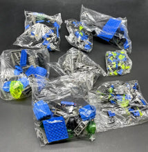 Load image into Gallery viewer, LEGO 6977 Arachnoid Star Base – 1998 Space Insectoids, RARE NOS

