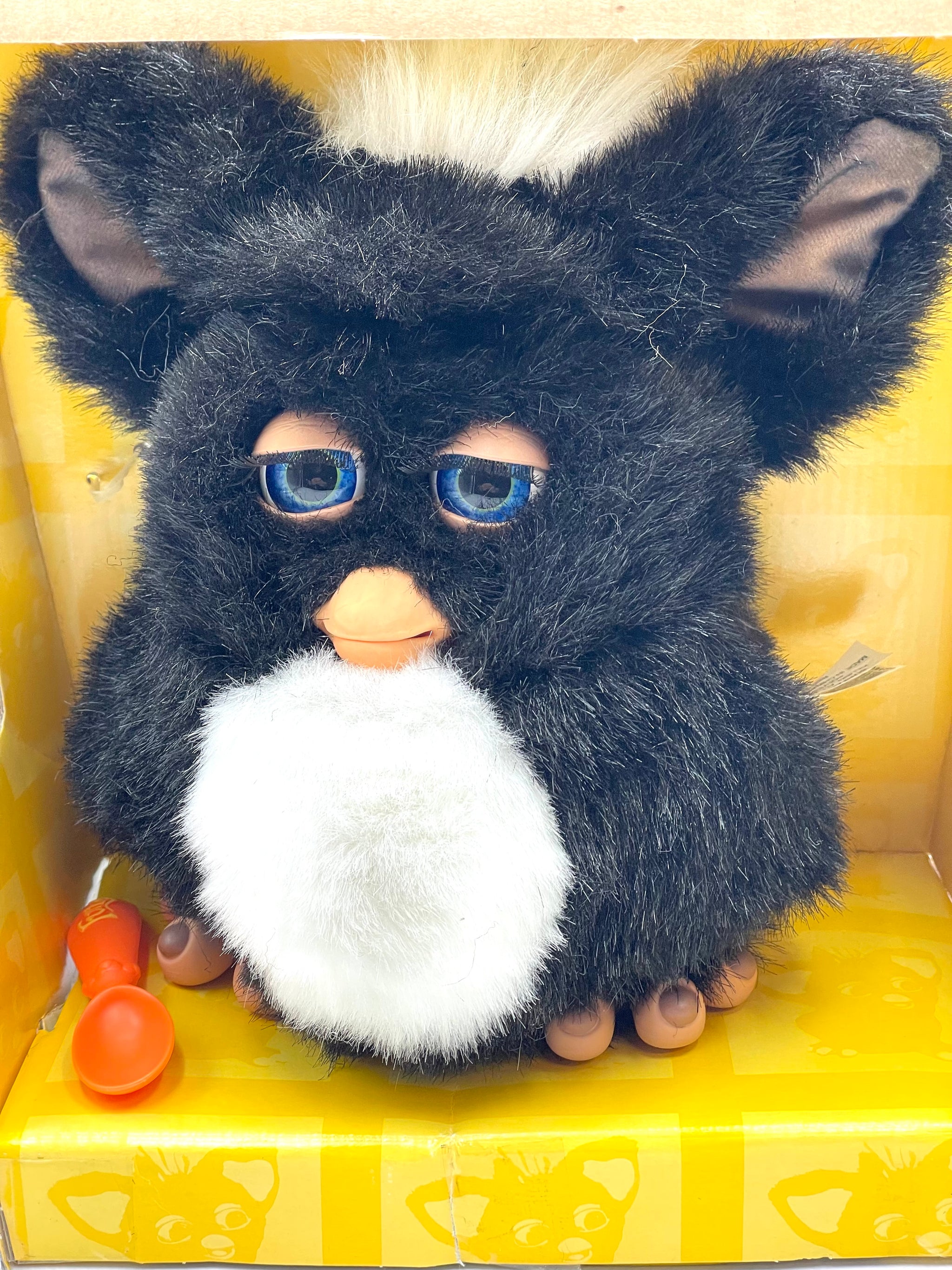 Adopt a Furby ~mango~ 2005 Hasbro Tger Electroncs Mango Emoto-tronc Adopt a Furby ~mango~ 2005 Hasbro Tger Electroncs Mango Emoto-tronc