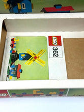 Carica l&#39;immagine nel visualizzatore di Gallery, LEGO 362 LEGOLAND Windmill Set – 1975 Vintage Boxed
