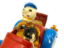 Carica l&#39;immagine nel visualizzatore di Gallery, Politoys M554 Walt Disney Paperino Auto – Modello Vintage
